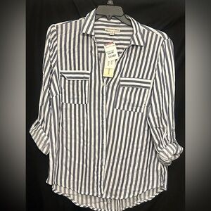 Women’s button up rolling sleeve Alexander Jordan top